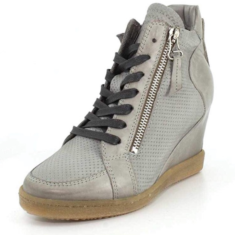 Mix Mooz Adela Perforated Wedge Booties, size 8